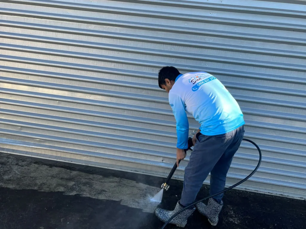 The Top 5 Benefits of Power Washing: Blast Away the Grime 1 power washing