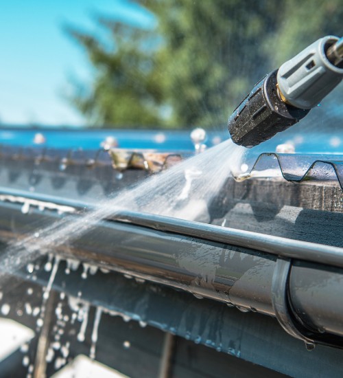 High-pressure gutter cleaning in Tauranga for optimal water flow and efficiency