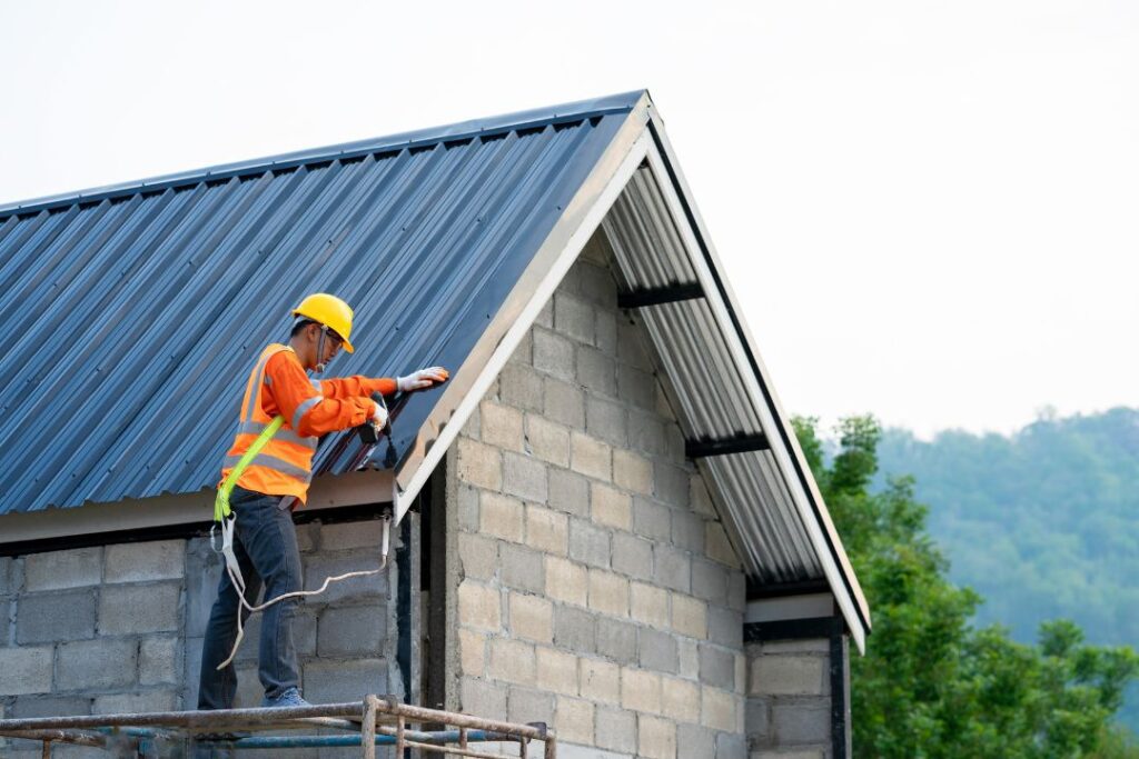 Warning Signs Your Roof Needs to Be Replaced (Before It’s Too Late)