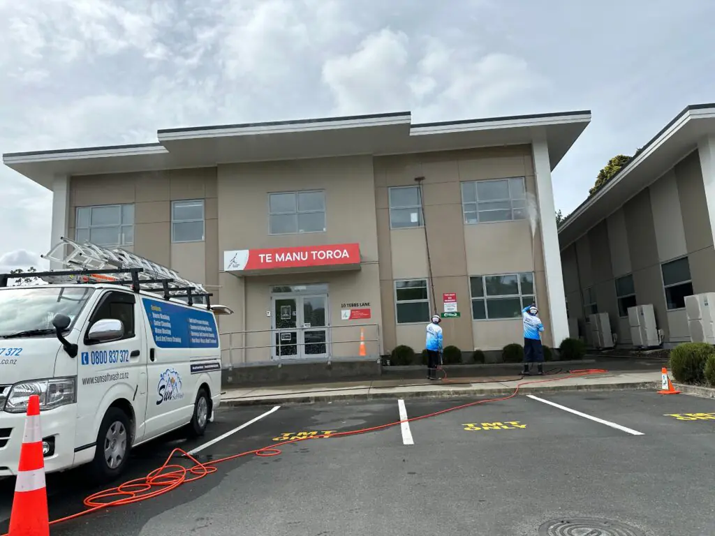 Commercial Building Washing Cost in NZ: Exterior Cleaning Prices & What Affects Them 2 Factors Affecting Commercial Building Washing Cost