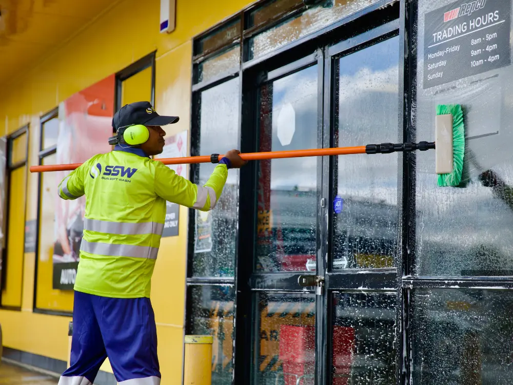 Best commercial worker