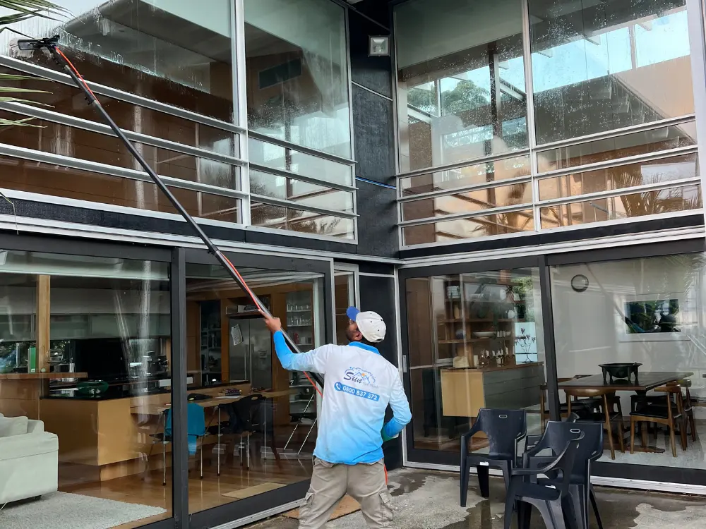 Streak-free commercial window wash by Sun SoftWash